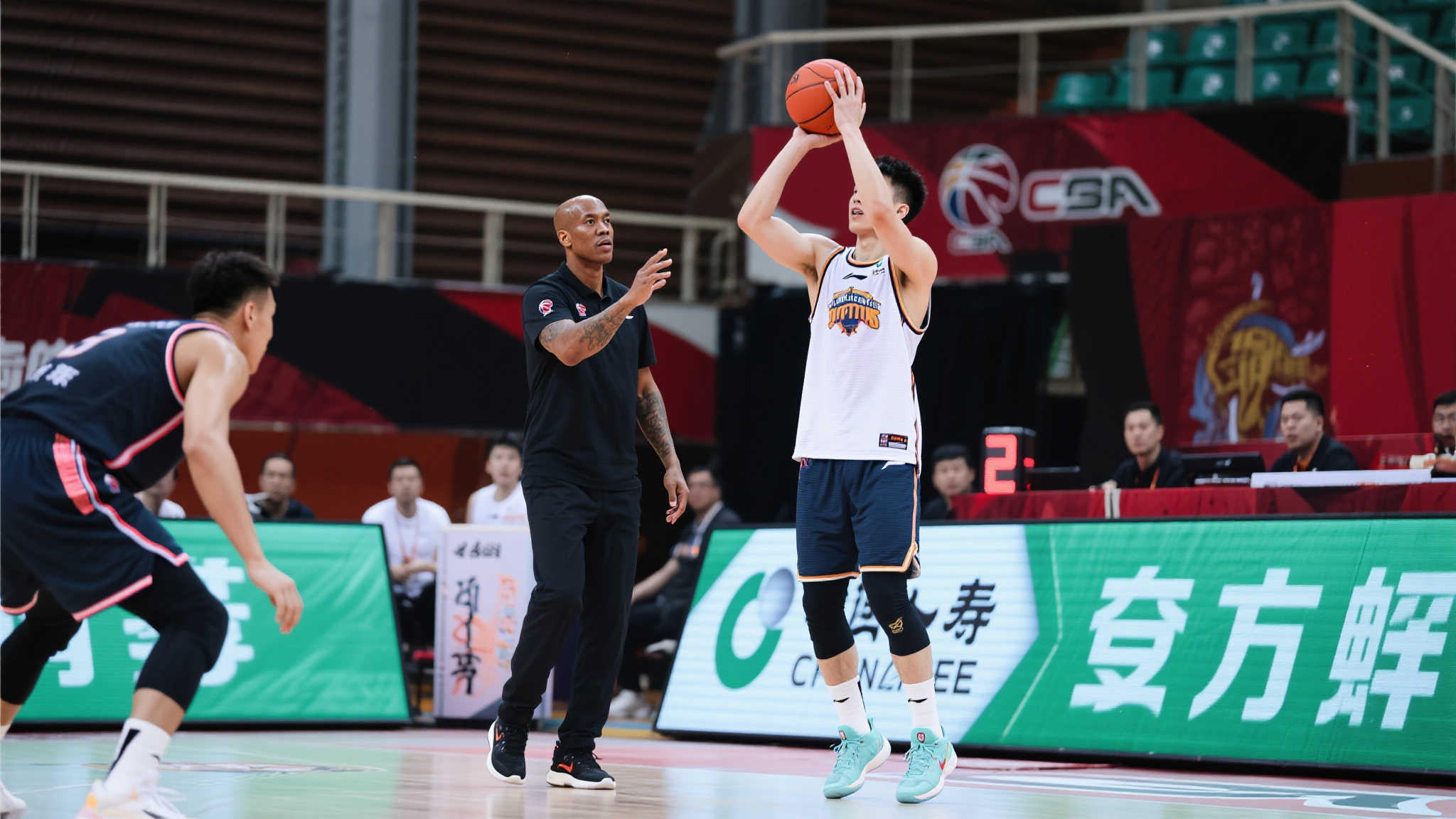 酒业则靠着 酒业则靠着